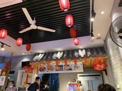 大堂-爆炸头阿姨小四川正宗川味小吃(无任何分店)
