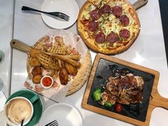 什锦香肠芝士披萨-打趸BTC·Breaktime cafe(北京路店)