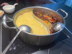 -鲜入唯煮·港式海鲜牛肉火锅(金宝街店)