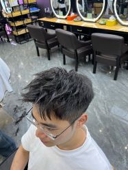 -藤野造型烫染·漂发