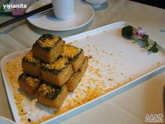 黑金莲豆腐-莲餐厅·湖北菜·藕汤是头牌(愚园路店)