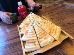 饽饽饼-王明古法砂锅居(开化寺店)