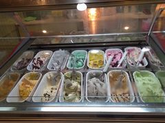 自助取餐区-柠檬车露(卖草地店)