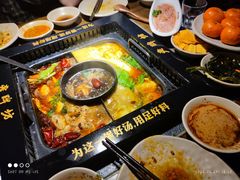 -老牌坊云南鱼豆花火锅(哈西万达店)