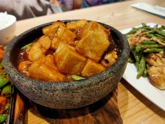 八珍豆腐煲-小镇大厨新概念复合中餐厅(万达广场大连高新店)