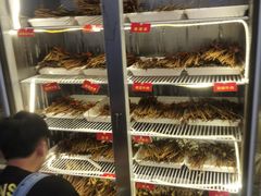 -拈签一笑黄牛肉辣卤串串