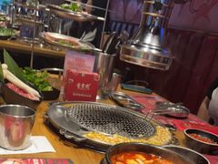 -青瓦炭韩潮烤肉(花园道店)