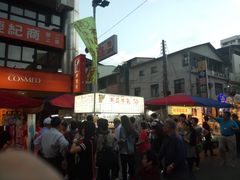 -六合夜市