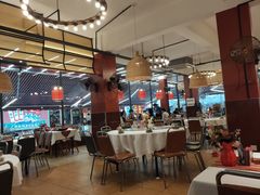 -刘姐啤酒鱼民族演艺餐厅(西街总店)