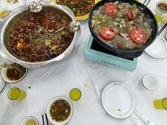 -乡土特色.冷锅鱼.牦牛肉汤锅
