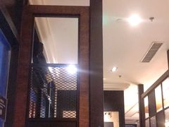 大堂-星巴克臻选(威海威高广场店)