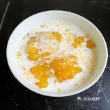 金耳牛奶羹