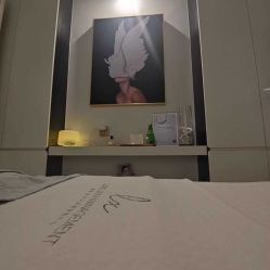 点击看大图 -悦奢科技美肤·牛奶光·BTL·体验中心