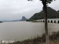 -英德宝晶宫天鹅湖茶语温泉