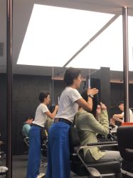-侨治发型