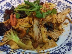 -蜀天上精专麻辣香锅(文定路店)