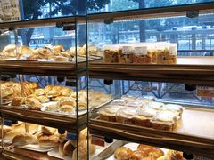 面包甜点陈列柜-新侨三宝乐面包店(崇文门店)