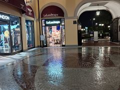 -佛罗伦萨小镇广佛名品奥特莱斯(疏港路店)