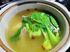 龙井茶香土鸡煲-随意茶庄·地道杭帮农家菜(梅家坞店)