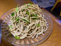 香椿苗拌豆腐丝-谢蟹浓·肉蟹煲(新奥店)