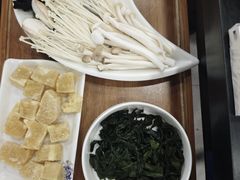 -楼外楼大刀肉传统火锅(西安大路店)