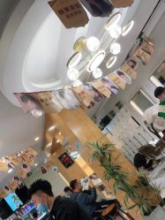 -一東造型烫发染发