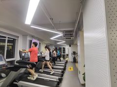 -超鹿运动(五四路恒力城店)