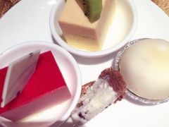 -荣誉国际酒店-云顶旋转餐厅