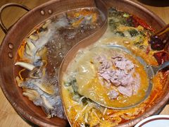 -洱火云南酸菜牛肉火锅(石景山当代商城店)