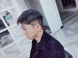 -米娜护肤造型