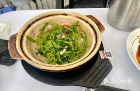 Three-Cucumber Pepper Milk Stir-Fried Water Spinach