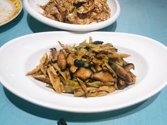 虾子春笋烧香菇-万荣烤鸭店·北京菜(天坛店)