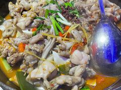 炭烧牛蛙泡锅香辣味-蘭奢雅集·江浙菜(青山江滩店)