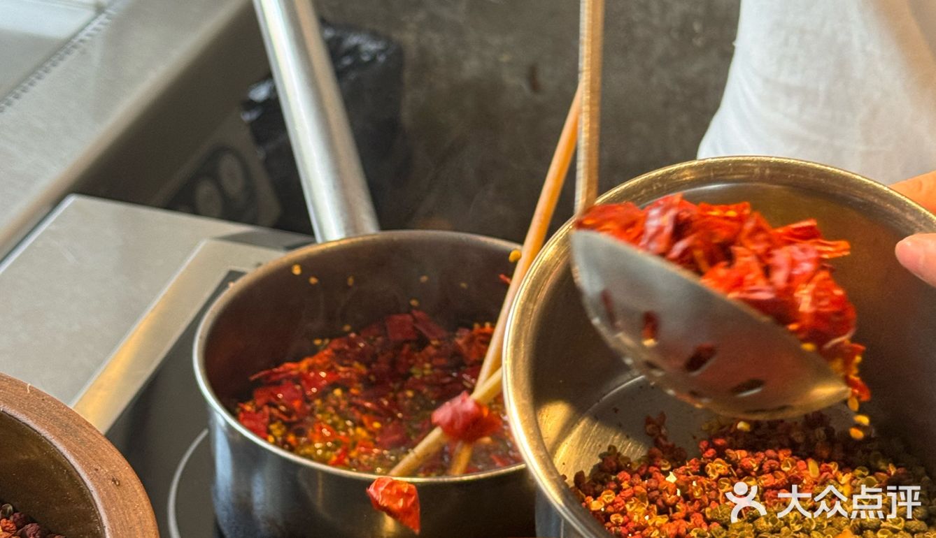 黄辣丁火锅  太太太好吃了吧！