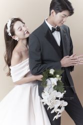 点击看大图 -挪娅婚纱摄影皇家会所