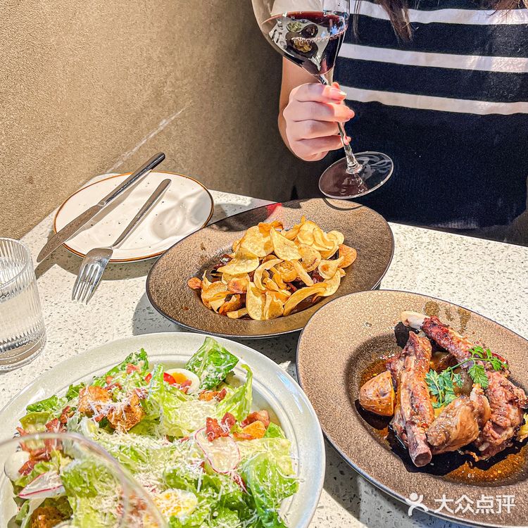 成都探店｜年度最佳自然酒餐厅，氛围感满分💯