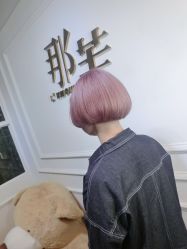 -变画·发型STUDIO