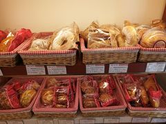 -红宝石·鲜奶小方·海派西点房(莘庄龙之梦店)