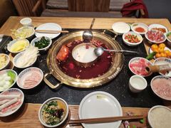 -周小明火锅(黑金冠社区店)