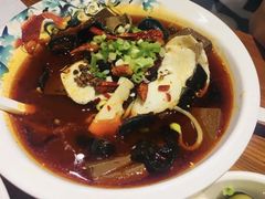 -渝是乎酸菜鱼(龙旗购物中心店)