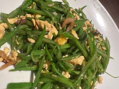虾膏炒眉豆-KŌNG胶东小馆(华熙店)