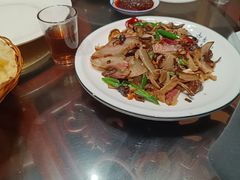 -土砂锅生态山庄·非遗砂锅雅鱼