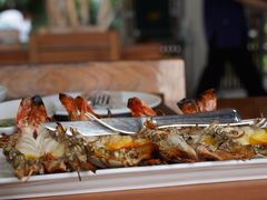 -Chom Cafe and Restaurant