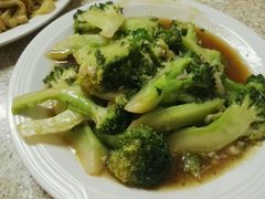 蒜蓉西兰花-河记肠粉店