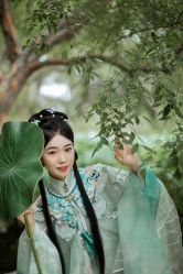 -一揽芳华汉服旗袍体验馆(拙政园店)