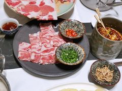 -红鼎豆捞·非遗鲍皇汤火锅(宝丰路店)