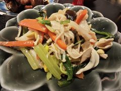 -古都历食南京菜·烤鸭·鸭血粉丝·汤包(南京博物院店)