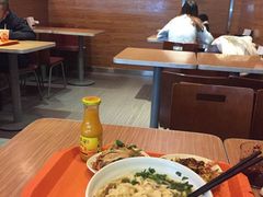 -顺溜·手工刀削面·黑金店(铜锣湾店)