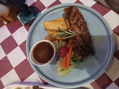 -鲨鱼美式餐厅酒吧Sharky