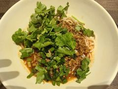 -大中华希尔顿酒店-念自助餐·嗨啤·小龙虾
